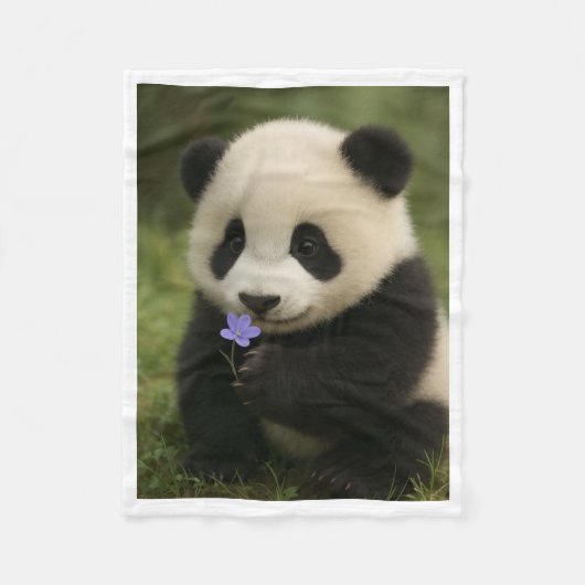 Polaire Mignon bébé panda tenant une fleur couverture bébé (Devant)
