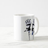 Pôles de ski et gants Mug (Devant droit)