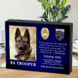 Police K9 Prime de retraite Chien d'application de<br><div class="desc">Honorer votre meilleur partenaire et chien de police pour ses années de service dévouées avec cette plaque de reconnaissance photo de retraite de chien de police. Personnalisez avec la photo, le nom, le message personnel, les dates de service et les années de service de votre policier K9. Personnalisez également avec...</div>