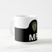 Police militaire Brassard Café Mug (Devant gauche)