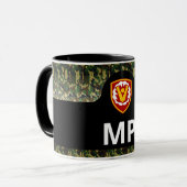 Police militaire Brassard Café Mug (Devant gauche)