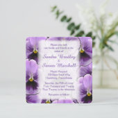 Police Purple Pansy Faire-part de mariage (Debout devant)