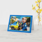 Policier avec la carte d'anniversaire du garçon Do (Fleur jaune)