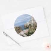 Polignano a Mare ville plage ronde autocollant (Enveloppe)