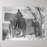 Politie inval in illegaal casino, 1932. Oude foto