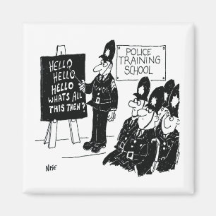 Politieopleiding. Grappig Cartoon Illustratie Magneet