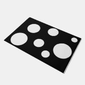 Polka noir et blanc pointu de tapis de plein air (Incliné)