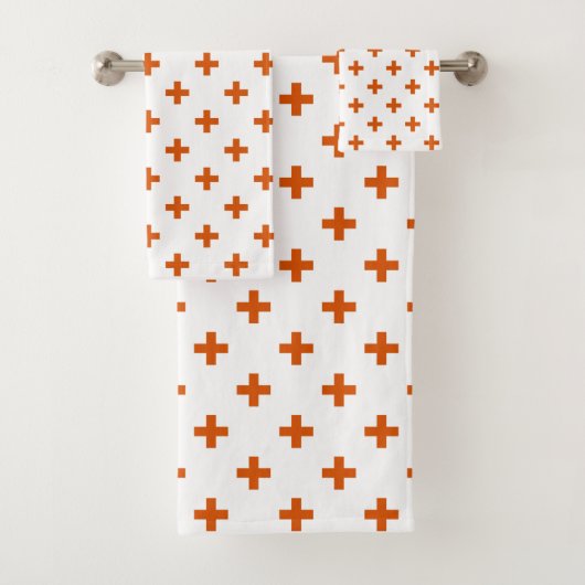 Polka orange croise sur blanc (En situation)