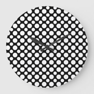 Polka-points blancs sur horloge murale noire