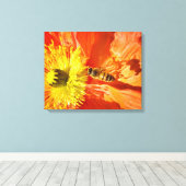 Pollinisation en toile orange et jaune (Insitu (Plancher de Bois))
