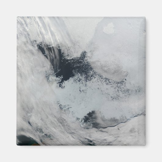 Polynya (open water) in het Zee Beaufort Magneet (Voorkant)