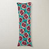Pomegranaatplakken op turquoise lichaamskussen (Voorkant Verticaal)