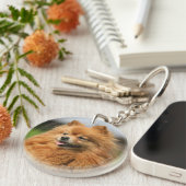 Pomeranian Watching Sleutelhanger (Voorkant Rechts)