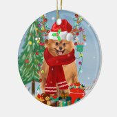 Pommeren met kerstcadeautjes keramisch ornament (Links)