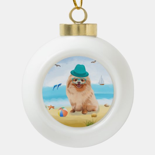 Pommerse Hond op het strand Keramische Bal Ornament (Voorkant)