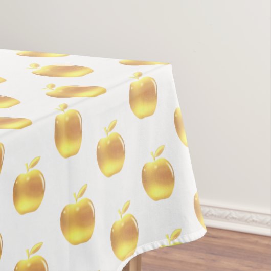 Pommes d'or sur nappe blanche (In Situ)