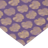 Pommes d'or sur nappes Motifs violettes (Angle)
