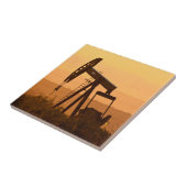 Pomp Jack Pumping Oil in West Texas, VS Tegeltje (Zijkant)