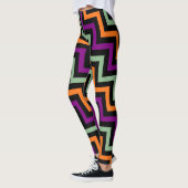 Pompoen, Paarse, groene en zwarte diagonale Chevro Leggings (Links)