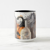 Pompoenen gluren rond grafstenen op Halloween Mok (Midden)