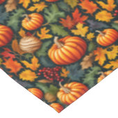Pompoenen in de bladeren met bessen tafelkleed (Gekanteld)