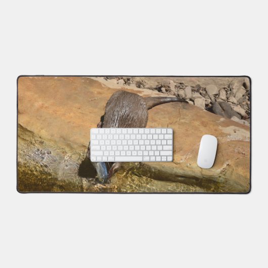**"Pondside Feest: een otter en zijn vangst"** Bureaumat (Keyboard & Muis)