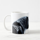 Poneys de Shetland dans la tasse d'hiver (Gauche)