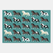 Ponies enveloppant des feuilles de papier (Devant 2)