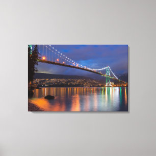 Pont Art-Lit en toile au-dessus de la baie