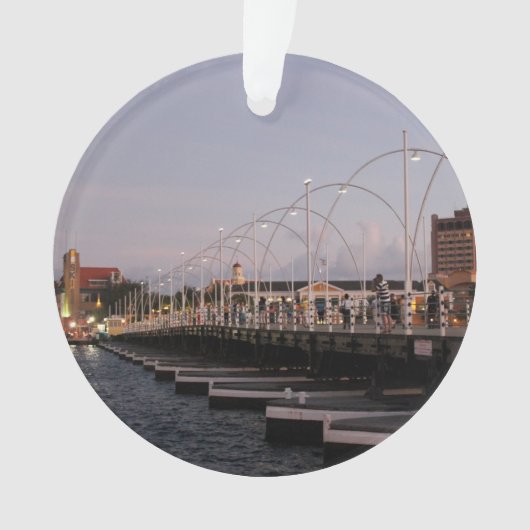 Pont de la reine Emma de Curaçao à Dusk (devant)