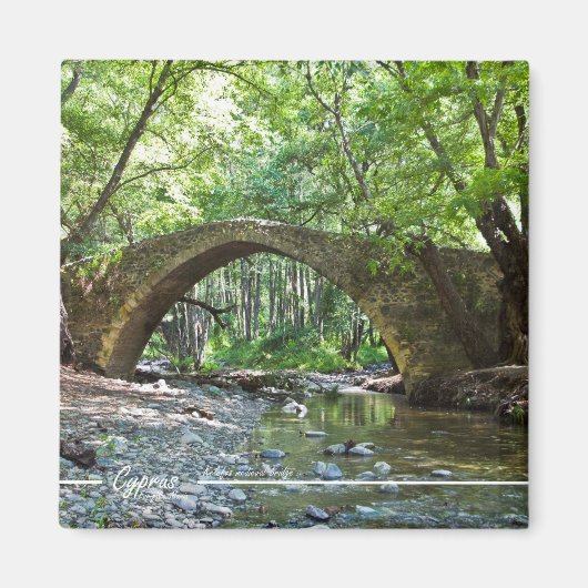 pont médiéval de kelefos à Chypre, aimant (Devant)