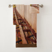Pont rustique en bois dans le pays (En situation)