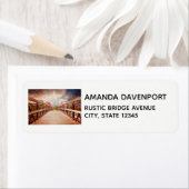 Pont rustique en bois dans le pays Étiquette (En situation)