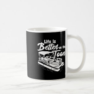 Pontoonboot Grappig varen Het leven is beter op de Koffiemok