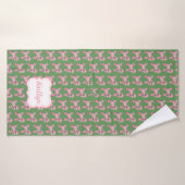 Poodle rose customisé sur vert (Serviette de bain)