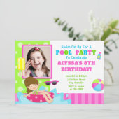 Pool Party Anniversaire Invitation Brunette Girl (Debout devant)