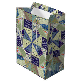 Poolse volkskunst - Patchwork deken - Handgeborduu Medium Cadeauzakje