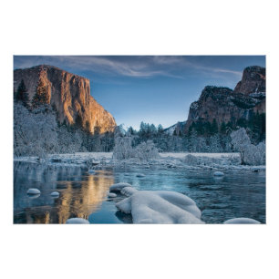 poorten in Yosemite Perfect Poster