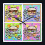 Pop Art HAMBURGER MUR HORLOGE<br><div class="desc">Pop Art HAMBURGER avec FRIES. Un classique pop art graphique de All American Burger & French Fries - Un pain de sésame et des chips de cornichon en coté ! Rétro et amusant,  parfait pour les restaurants,  les dîners et la cuisine maison.</div>