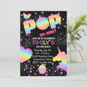 Pop it pasteelregenboogfeest kaart (Staand voorkant)