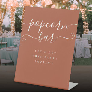 Popcorn Bar Geef dit feest wat pit Terracotta Reclamebord Met Voetstuk