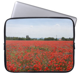 Poppy veld bij de hand laptop sleeve