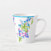 Porcelain Berries on a Small Latte Mug (Droite)