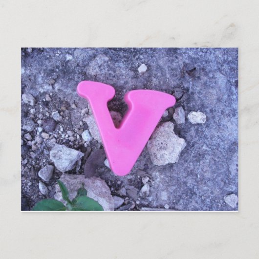 Porté à vous par la lettre V Carte postale (Devant)