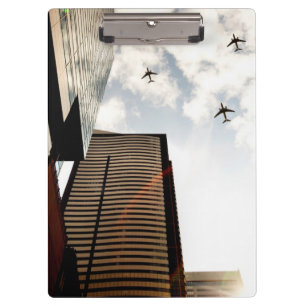 Porte-bloc Avions volant au-dessus des bâtiments