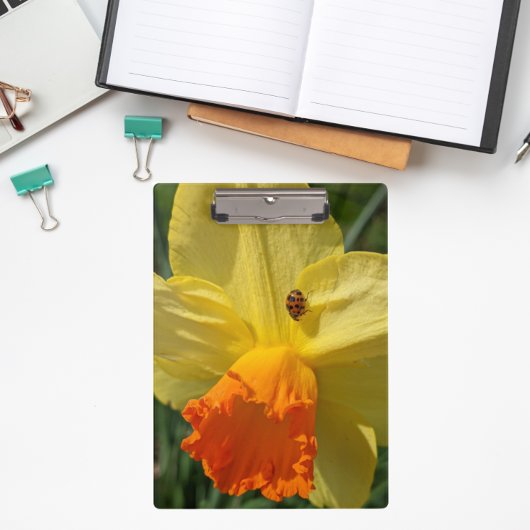 Porte-bloc Ladybug sur la jonquille jaune Floral