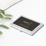 Porte-cartes De Visite Ciseau d'or gris minimaliste<br><div class="desc">Porte carte de visite élégant avec motif ciseau or et arrière - plan gris. Vous pouvez y ajouter votre monogramme ou votre nom.</div>
