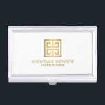 Porte-cartes De Visite Elégant or grec clé intérieure Designer blanc<br><div class="desc">Coordonnée avec le modèle Elegant Gold Greek Key Interior Designer White Business Card Modèle d'ici 12 h 01. Un faux emblème de clé métallique or grec est combiné avec votre nom ou nom d'entreprise pour un logo chic sur ce porte-carte de visite personnalisé. © 1201AM CREATIVE</div>