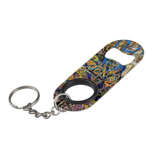 Porte-clé Décapsuleur Arrière - plan de graffiti (Devant Angle)