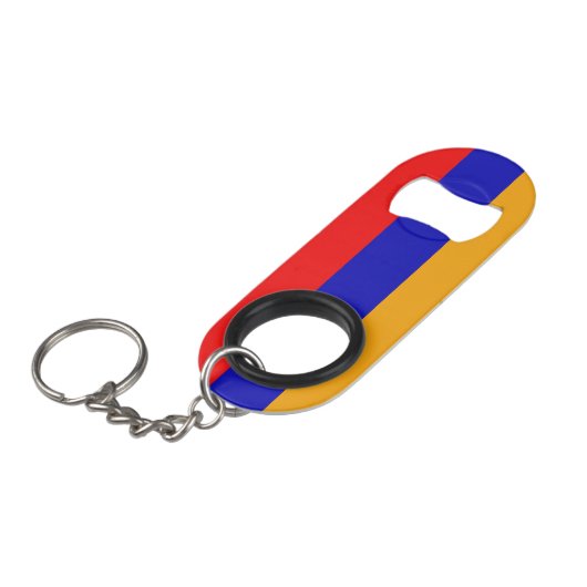 Porte-clé Décapsuleur Mini-Bouteille À Drapeau Arménien Avec Porte - clé (Devant Angle)